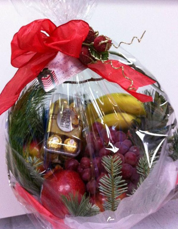 Fruit-and-Chocolate-Basket